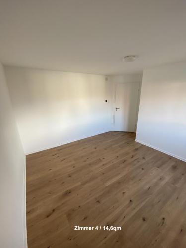 20 König-Wilhelmstraße Zimmer 4 (Renoviert)