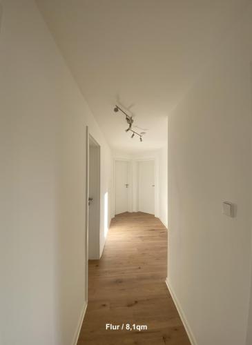 05 König-Wilhelmstraße Flur (Renoviert)