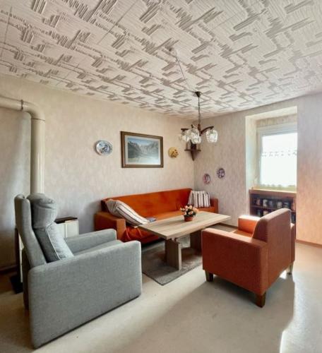 10 König-Wilhelmstraße Zimmer 1 (Unrenoviert)